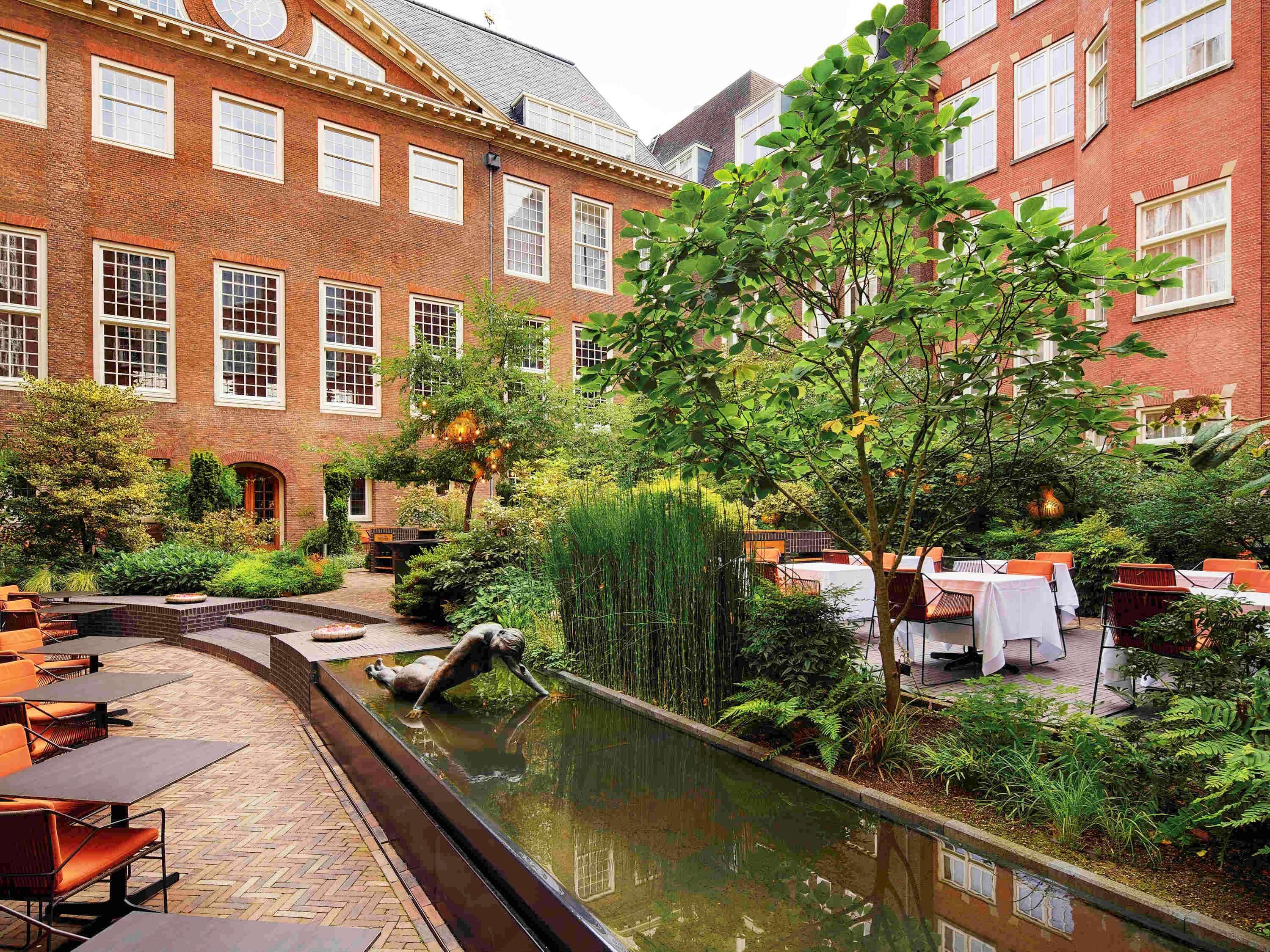 Sofitel Legend The Grand Amsterdam Hotel Exterior photo The courtyard of the hotel