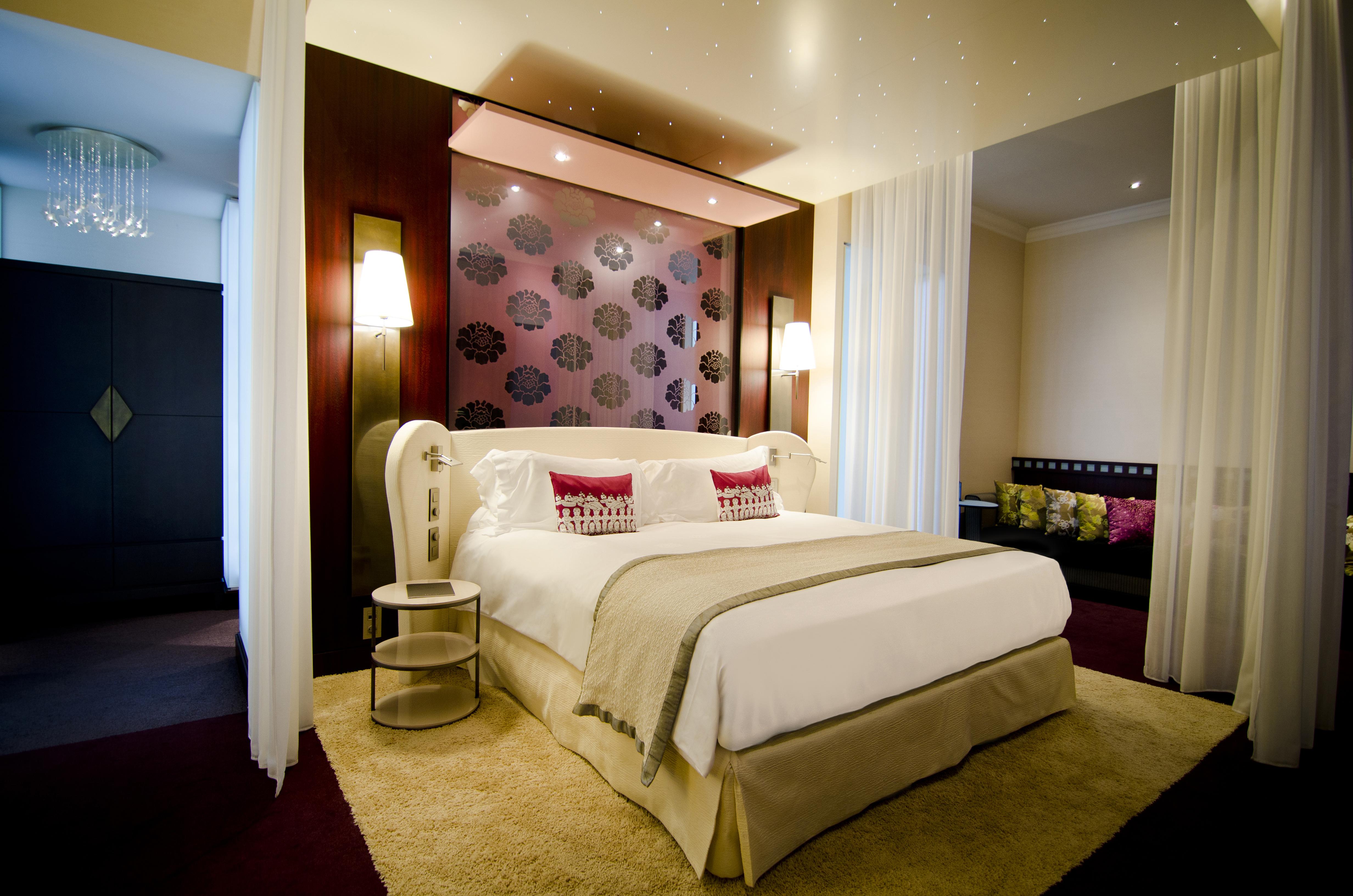 Sofitel Legend The Grand Amsterdam Hotel Exterior photo A suite at the Mandarin Oriental, Paris